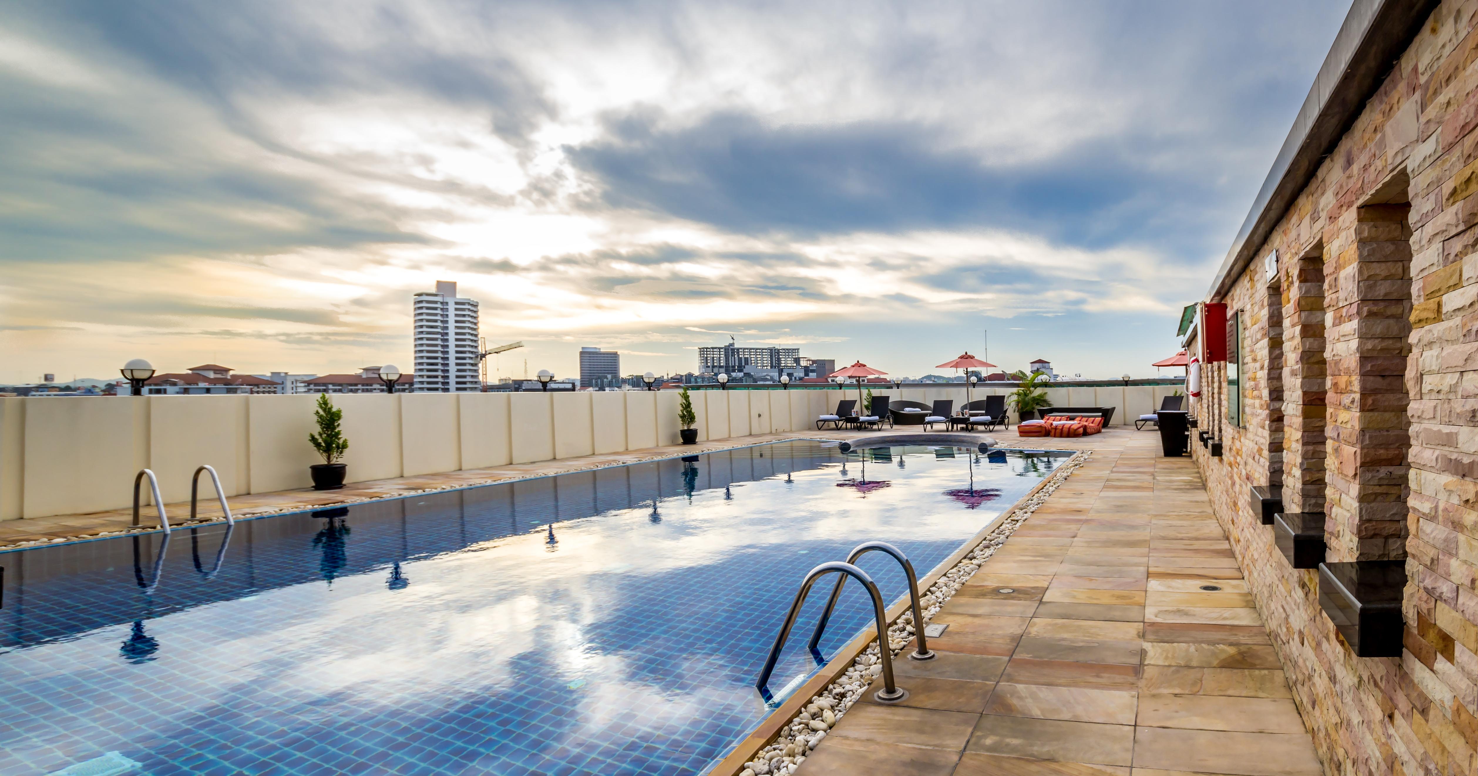 Nova Suites Pattaya By Compass Hospitality Exterior foto