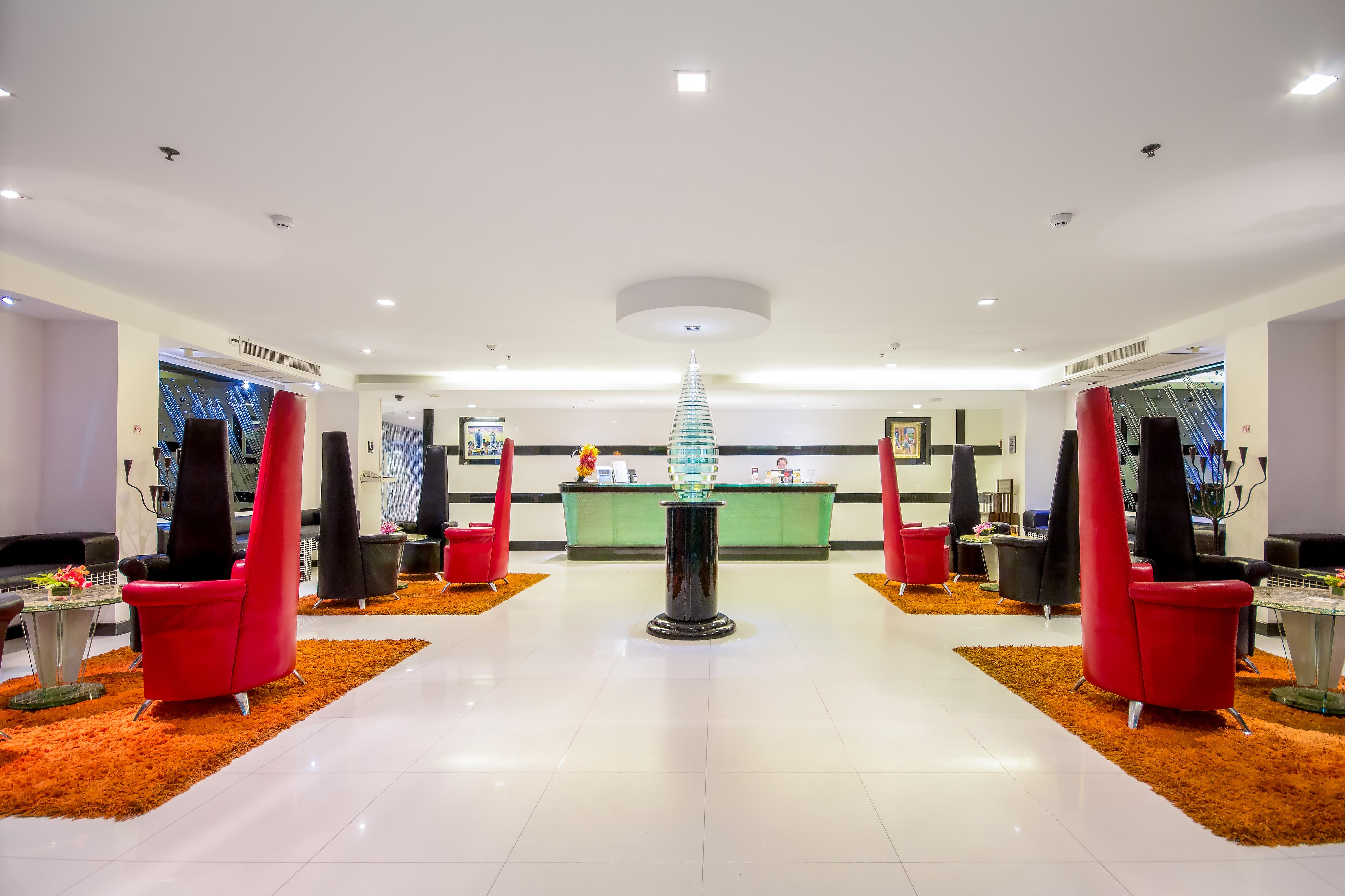 Nova Suites Pattaya By Compass Hospitality Exterior foto