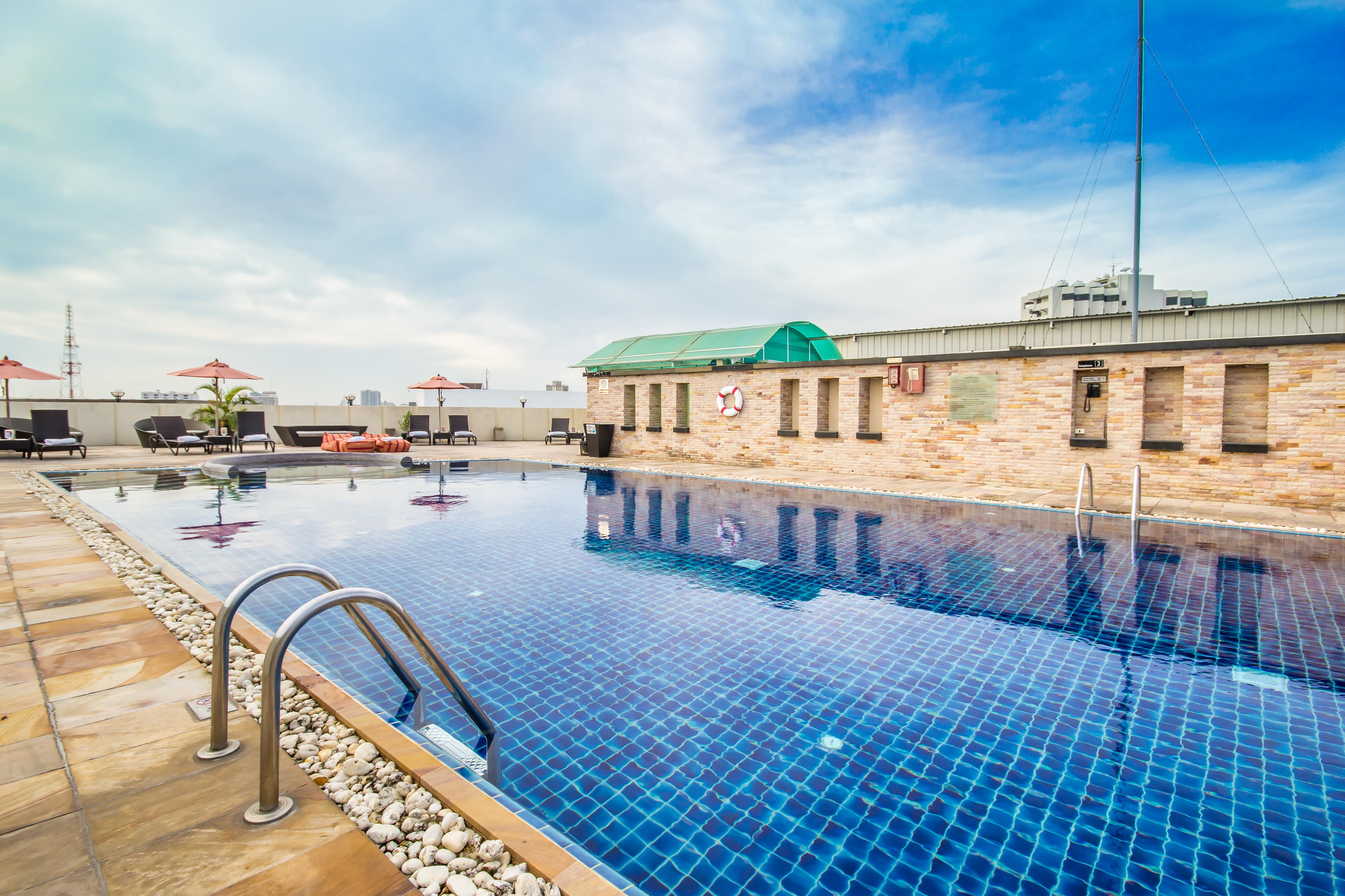 Nova Suites Pattaya By Compass Hospitality Exterior foto